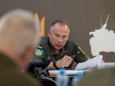 Олександр Сирський: Темпи просування росіян скоротилися удвічі, наступ триває на 6–7 напрямках