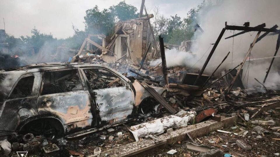 Російський авіаудар по Краматорську: двоє загиблих, пошкоджено понад 20 будинків 