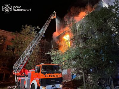 Ворожі атаки на Запоріжжя: 13 постраждалих, пошкоджені багатоповерхівки