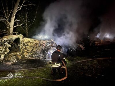 Рятувальники показали наслідки російської атаки на Київ