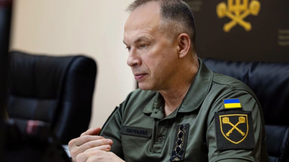 «Проходимо хрещення вогнем» — Головнокомандувач ЗСУ привітав українців з Днем Державності 