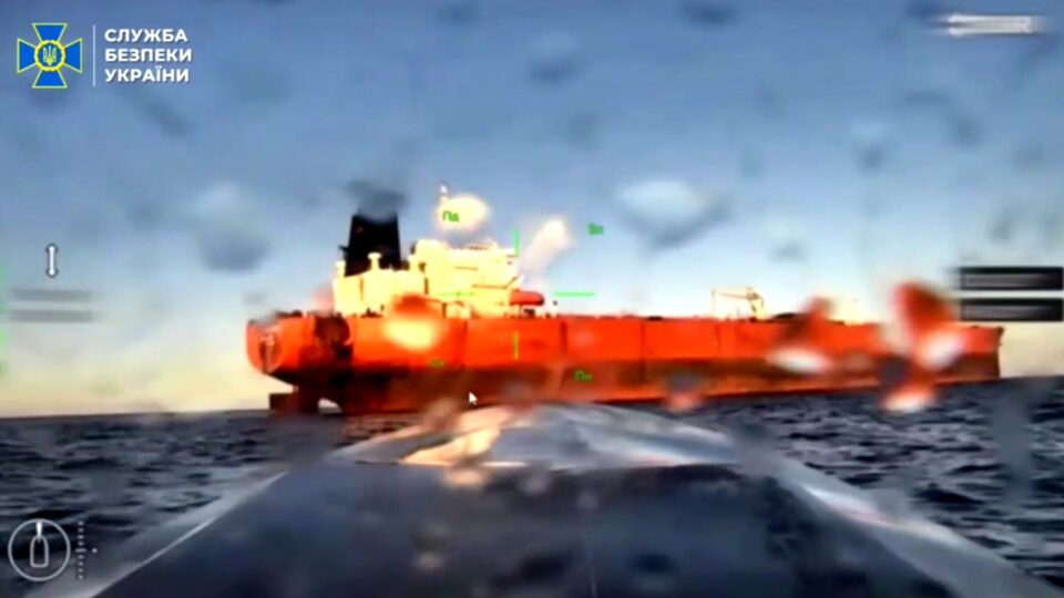 Морські дрони «Мамай» уразили одразу два російські танкери у Чорному морі 