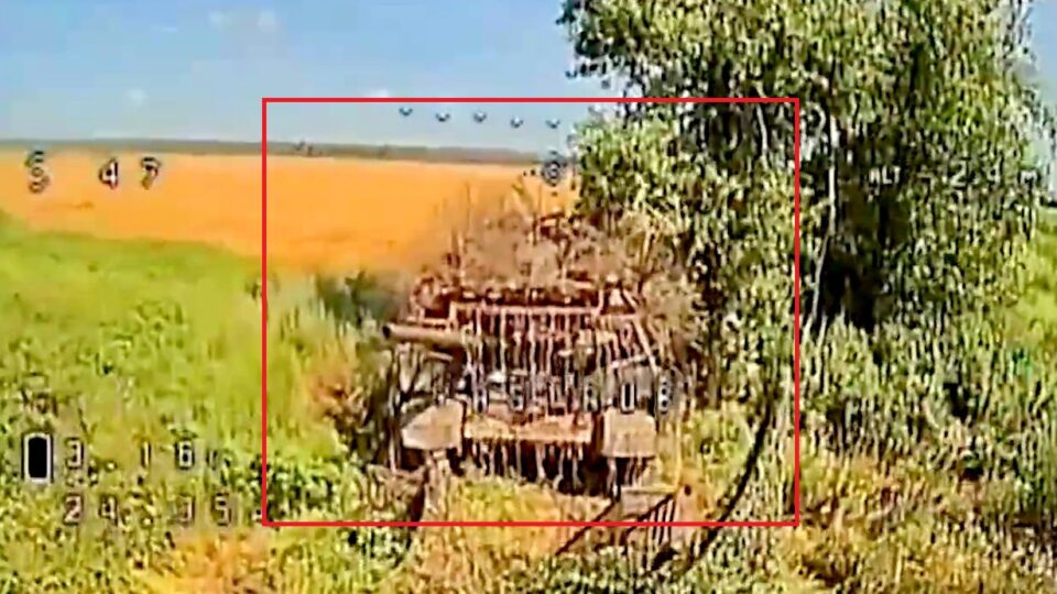 «Докрутився»: ворожий танк не встиг зробити й пострілу, як став здобиччю українського дрона 