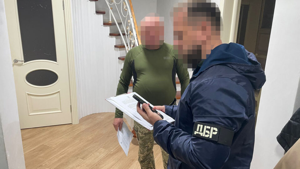 Суд виніс вирок заступнику командира, який відправляв військових працювати на свого знайомого 