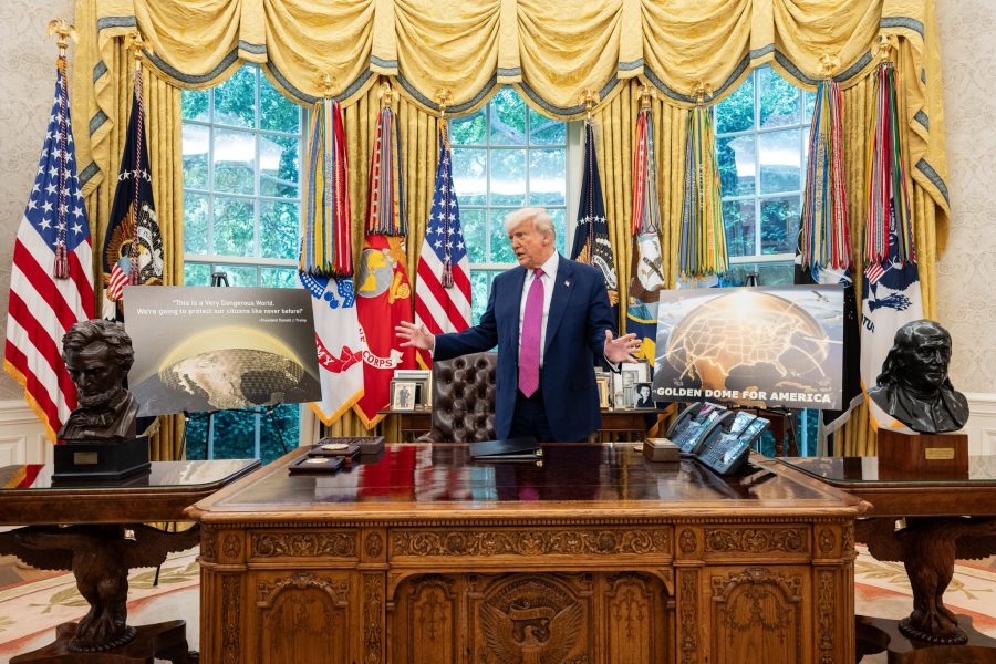 Президент Дональд Трамп оголошує про програму протиракетної оборони «Золотий купол» в Овальному кабінеті Білого дому