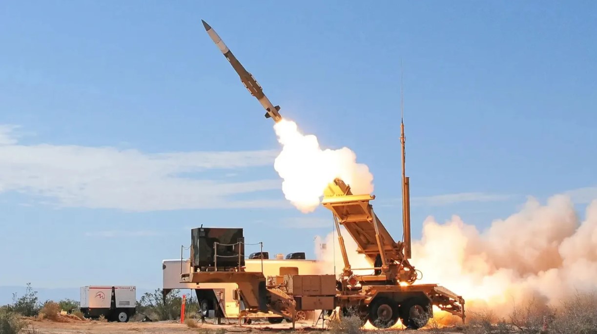 Пуск ракети PAC-3 MSE з мобільного комплексу ППО MIM-104 Patriot