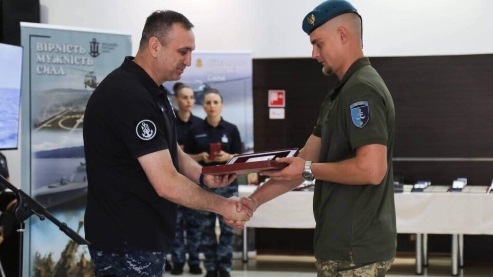 Військових та цивільних моряків нагородили з нагоди Дня Військово-Морських Сил України 