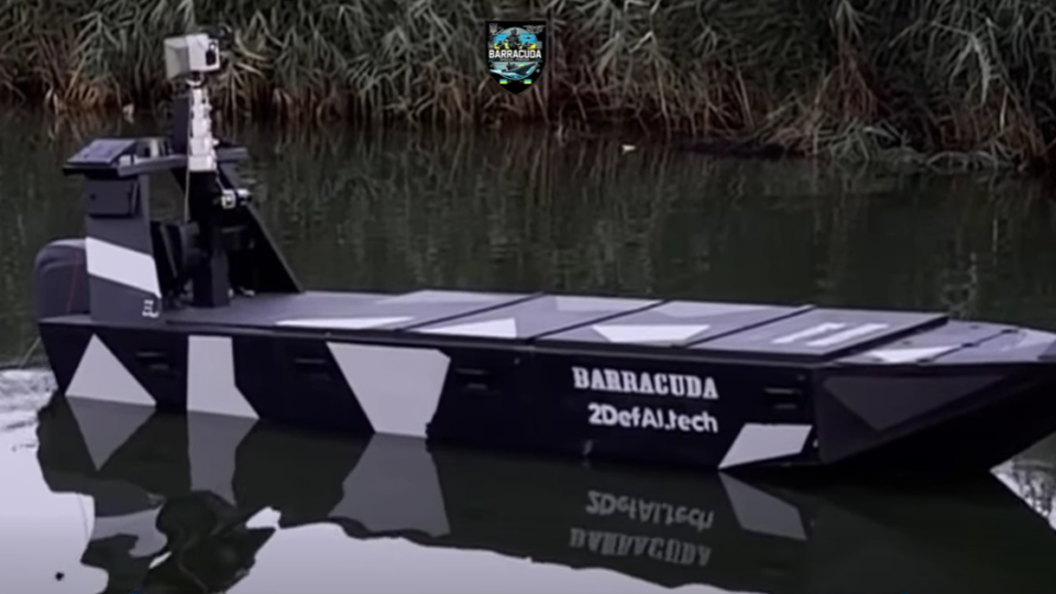 Спершу НАРи, потім FPV: морпіхи показали, як «Баракуда» нищить укриття ворога 