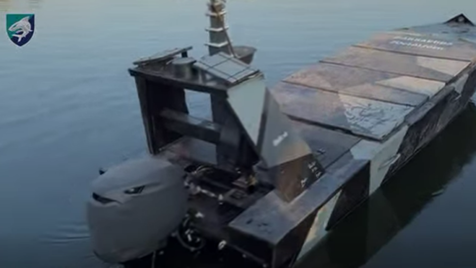 Втратили катер, але виконали місію: морпіхи показали атаку дронами Barracuda біля Залізного Порту 