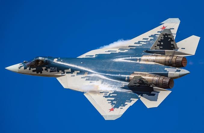 Українці змусили російську ППО уразити свій Су-57 в Московській області: деталі операції 