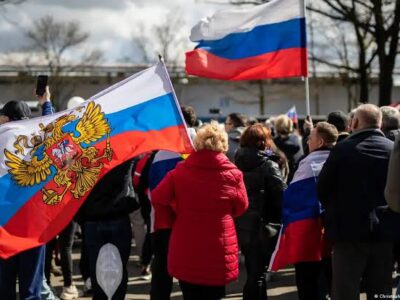 Масовка по 200 доларів: СБУ та спецслужби Польщі викрили мережу, яка влаштовувала проплачені кремлем акції в ЄС