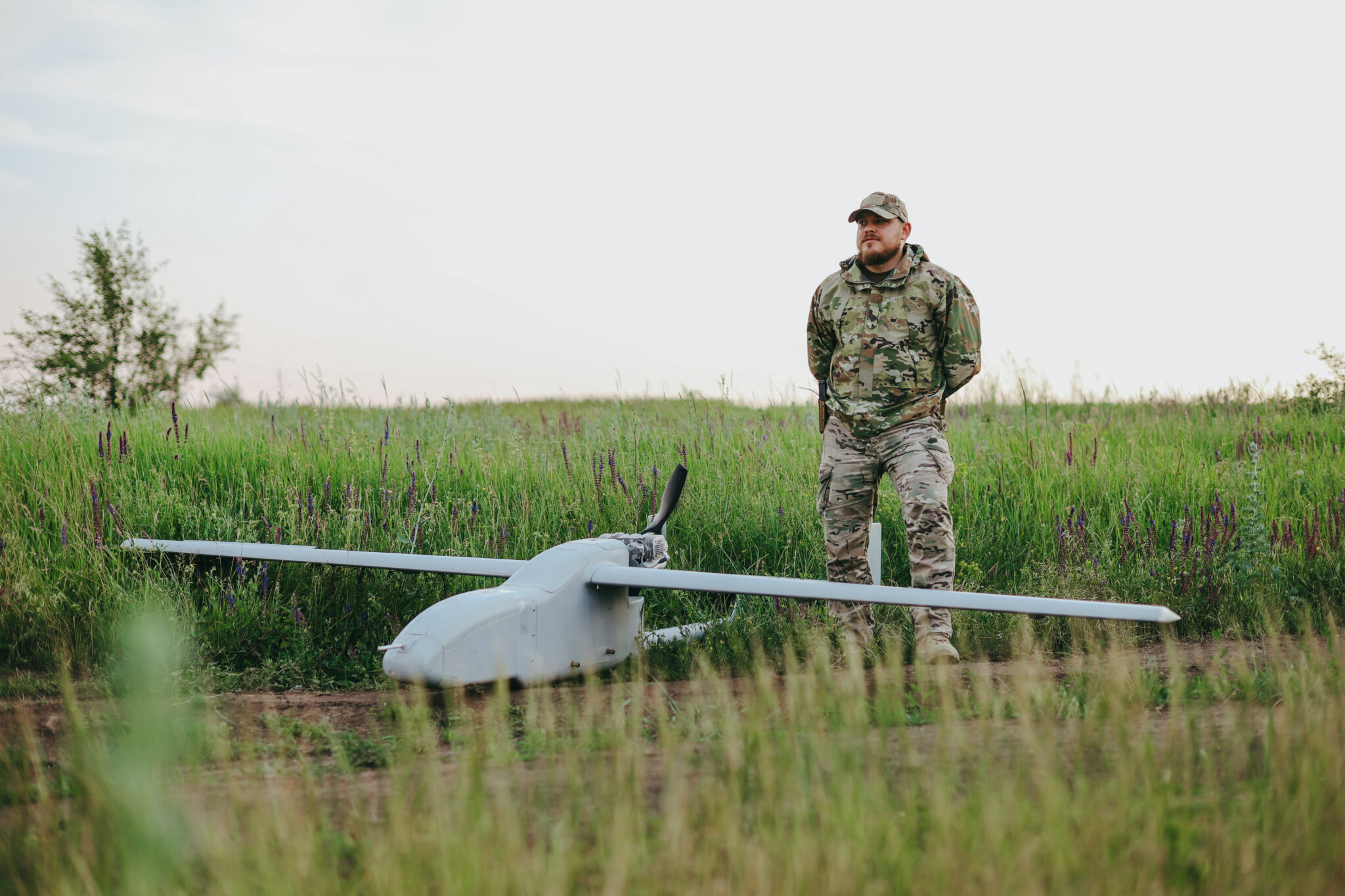 Максим Зайченко і приземлений ворожий ударний БпЛА «КУБ-10Э»
