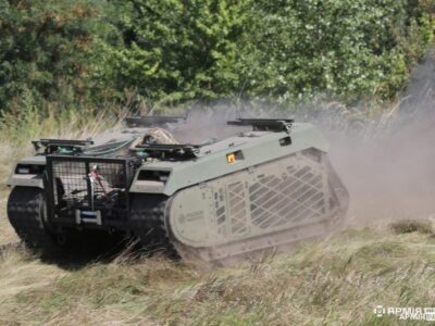 «У деяких місцях бійцям потрібно проходити до позицій по 15 кілометрів»: під Покровськом кілзона не дає змоги їздити