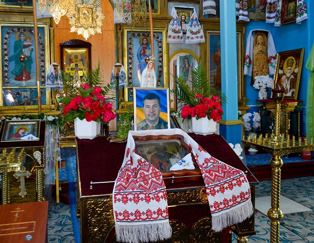 Відспівування Миколи Коробенка