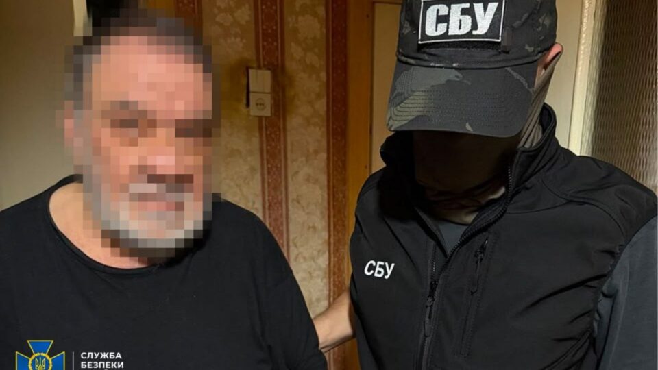 Наводив ворожий вогонь та чекав на окупацію: у Херсоні затримали глибоко законспірованого агента ФСБ 