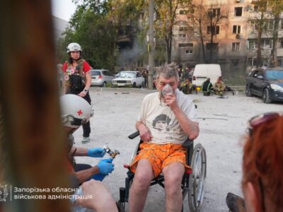 Запоріжжя під масованим ударом: двоє загиблих, 17 поранених, серед постраждалих — 11-річний хлопчик