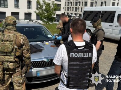 Посади з «бронею» за $25 тисяч: на Закарпатті викрито директора та юриста коледжу, які торгували працевлаштуванням