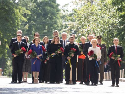 Володимир Зеленський і лідери Південно-Східної Європи вшанували пам’ять загиблих українських воїнів