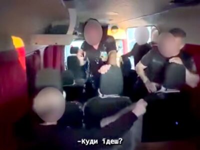 Обладнав сховок для ухилянтів: водій буса вирішив заробити на незаконному переправленні за кордон