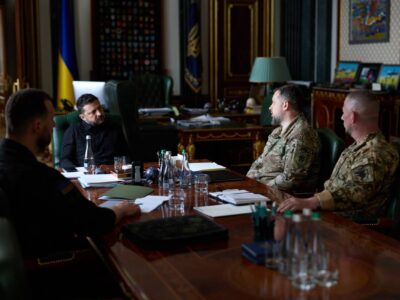 Володимир Зеленський зустрівся з командиром 3-го армійського корпусу Андрієм Білецьким