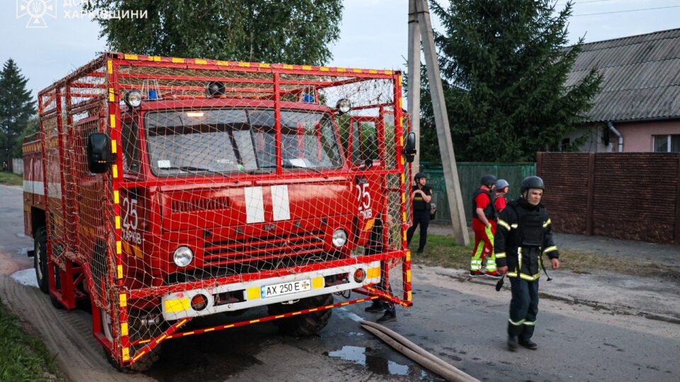 У Харкові ворожий БПЛА уразив будинок: постраждали п’ять осіб, серед яких 12-річна дитина 
