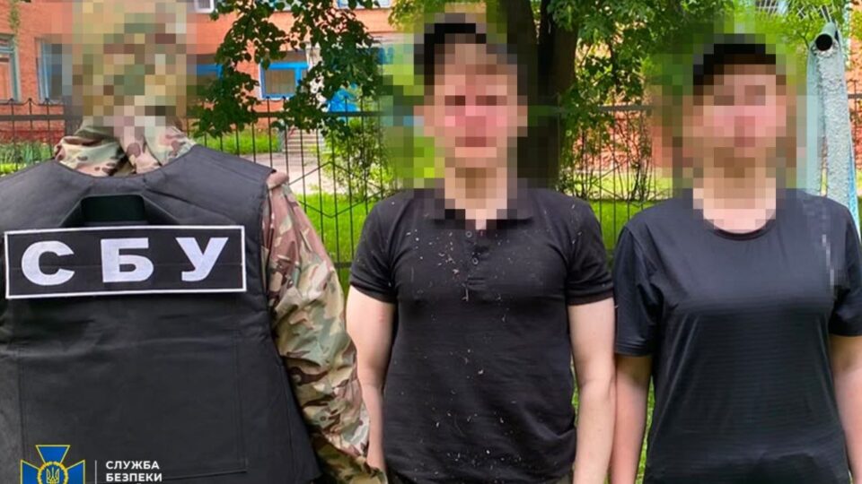 Дезертир та студентка готували теракт на залізниці: СБУ затримала агентів рф на Чернігівщині 
