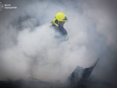 Під завалами після удару по Одесі знайшли загиблого: ще двоє людей постраждали