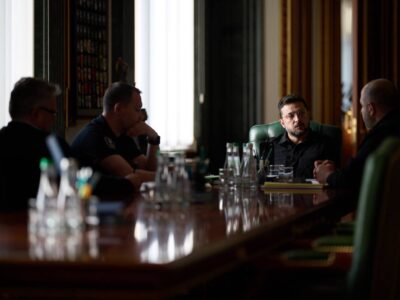 «Мир потрібен, але з гідністю»: про що Володимир Зеленський говорив із командою Дональда Трампа