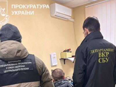Виносив засоби зв’язку зі складу та здавав до ломбардів: у Києві засуджено начальника складу зв’язку