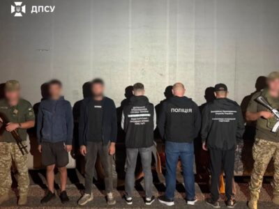 VIP-місце у вантажівці за $7,5 тисяч: прикордонники виявили нелегальний трансфер до Молдови