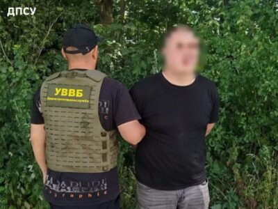 Дезертир намагався дати хабар прикордонникам посеред лісу: затримано утікача до Придністров’я