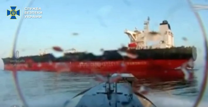 Український морський дрон уразив танкер тіньового флоту рф 