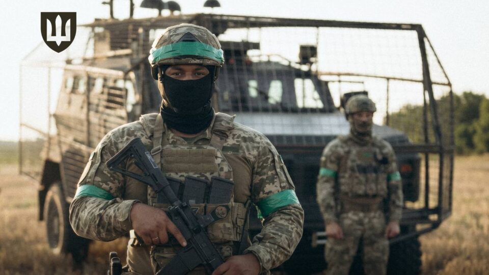 В Україні запустили програму для компаній із супроводу іноземних добровольців 