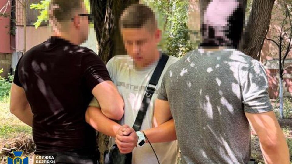 У Дніпрі затримали чоловіка який активував для ворога понад 1000 Starlink 