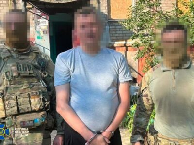Таксував і шпигував для росії: СБУ затримала коригувальника обстрілів Краматорська