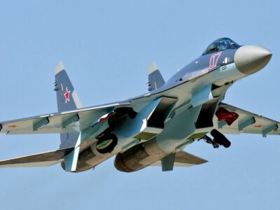 Знищення ворожого Су-35: Третій корпус показав момент падіння винищувача, та що від нього залишилося