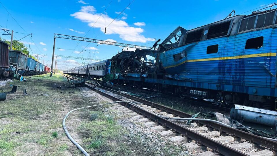 Ворог атакував пасажирський поїзд на Запоріжжі 