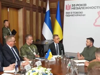 Україна та Фінляндія домовилися про виробництво дронів, морських безекіпажних систем і НРК
