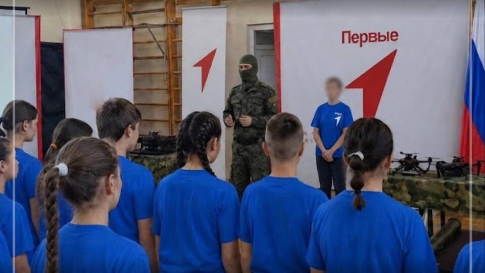 У ГУР назвали причетних до мілітаризації дітей на тимчасово окупованих територіях України 