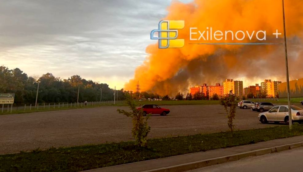 Дим від пожежі на складі у Воронежі
