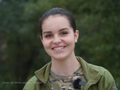 19-річна Мирослава завершила контракт — а її мама саме почала БЗВП
