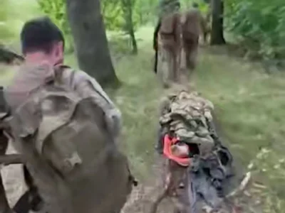 Дісталися крізь ліс і мінні пастки: прикордонники евакуювали пораненого побратима