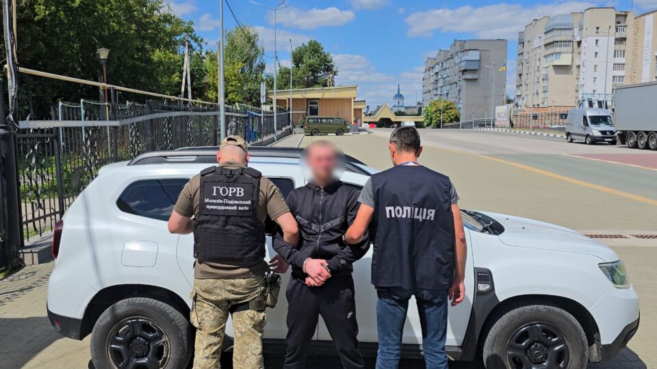 Під суд: Молдова екстрадувала в Україну переправника ухилянтів 