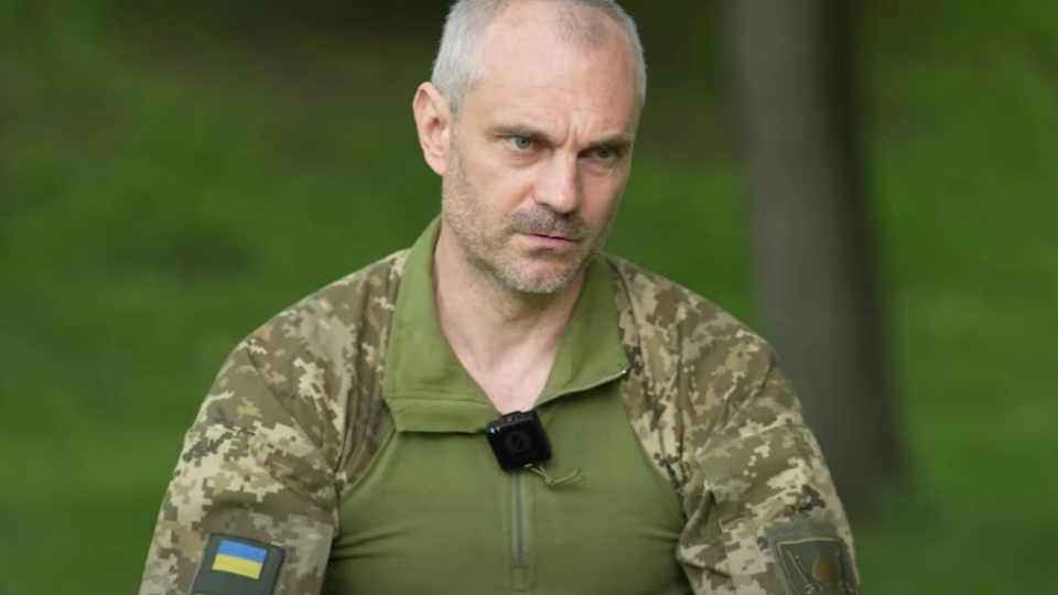 Відбив атаки ДРГ і здолав 6 км пораненим: боєць «Гриб» розповів про запеклу ротацію 
