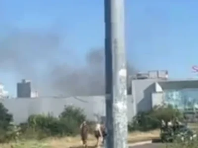 Російський БПЛА атакував найбільший торговий комплекс Кривого Рогу: є пожежа та багато постраждалих