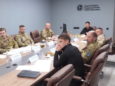 «Реальний стан справ на передовій»: Володимир Зеленський провів нараду з військовим командуванням