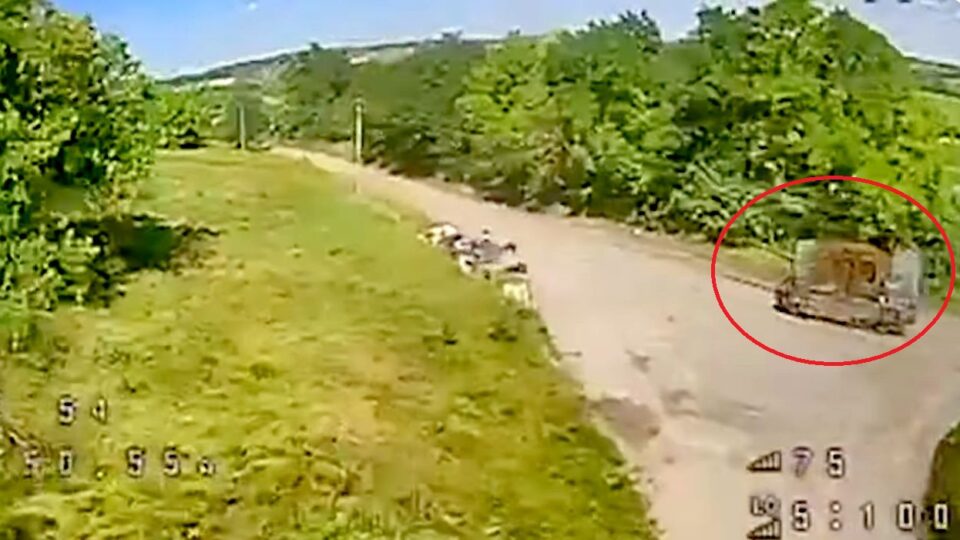 «Не втечеш»: безпілотники «Гарту» показали ураження танків у тилу окупантів 