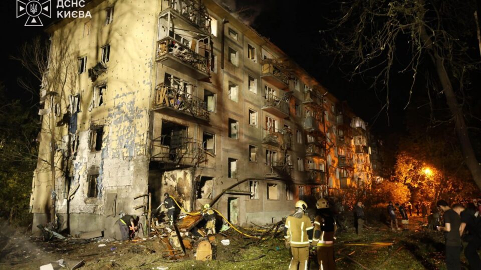 Вже відомо про 9 загиблих внаслідок російського удару по Києву — ДСНС 