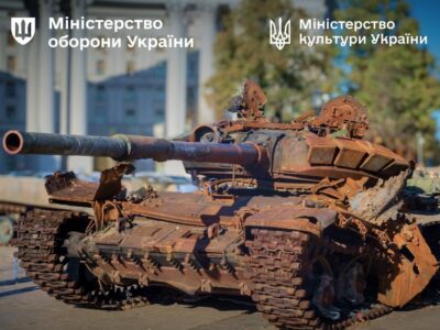 За дуло та в музей: російські танки дійшли до Європи, але є нюанс