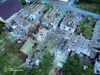 Росіяни вдарили по житловому сектору Миколаєва: загинула 89-річна жінка, серед постраждалих двоє дітей